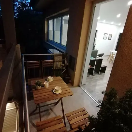 Felix Tour As Apartment