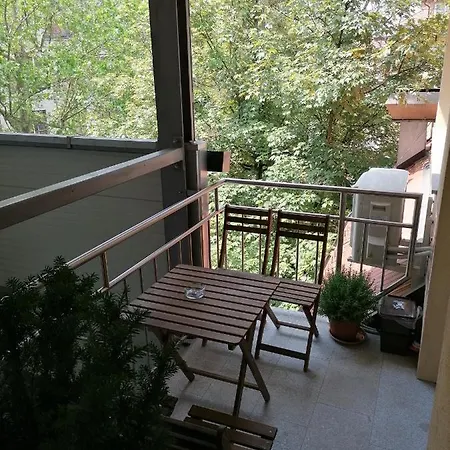 Felix Tour As Apartment *